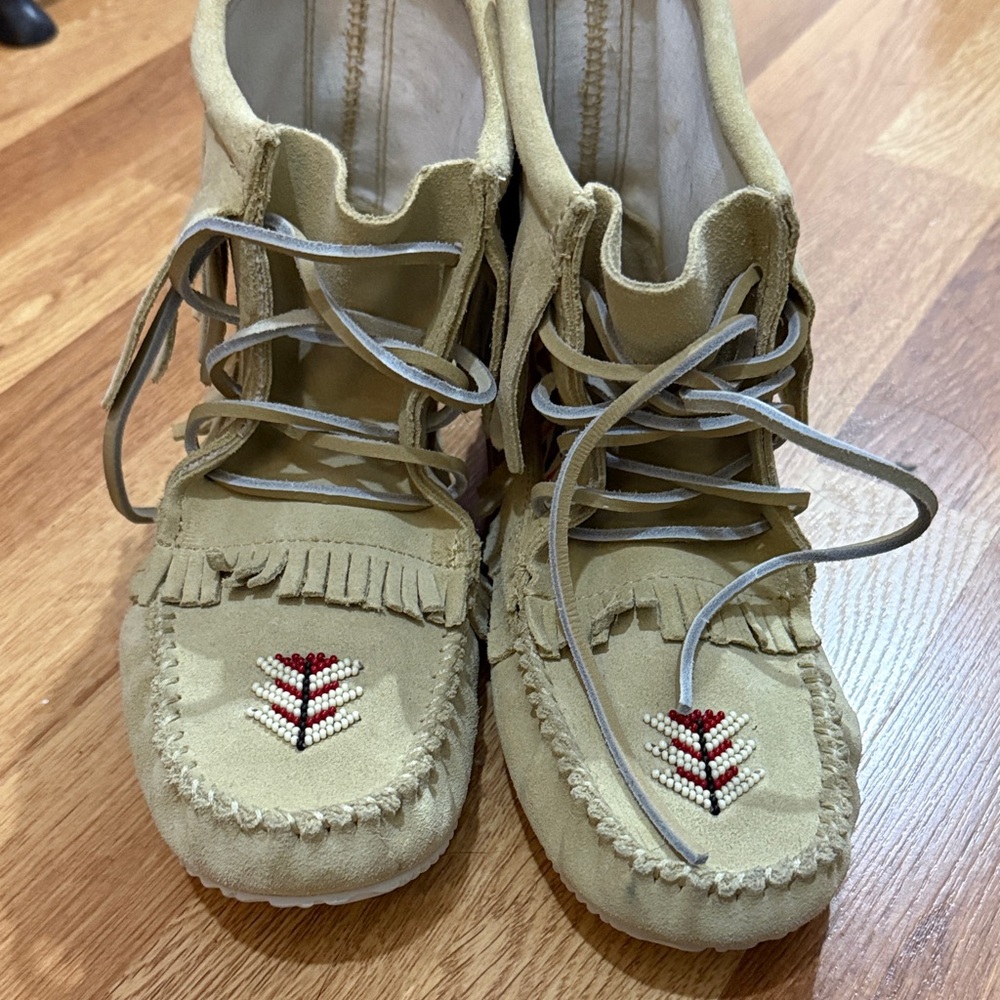 Tan Moccasin Boots with Embroidery